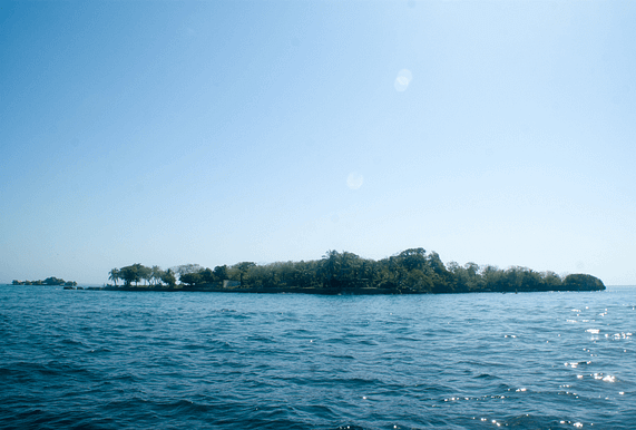 isla rosario agua cartagena