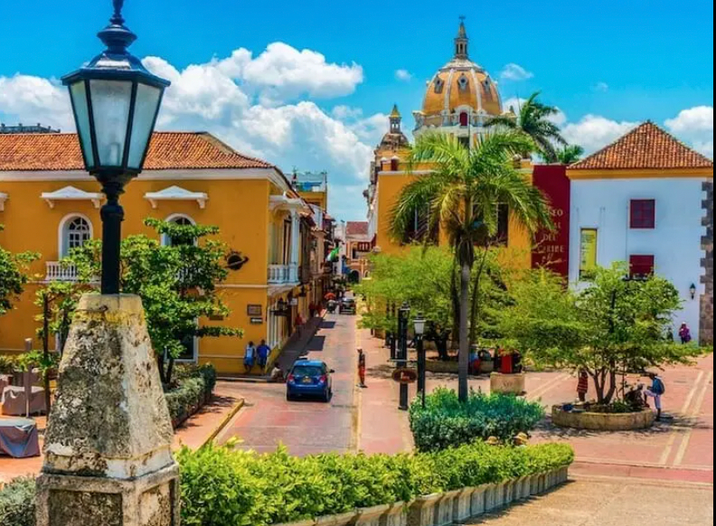 Plaza de Santa Teresa • Cartagena Colombia Rentals